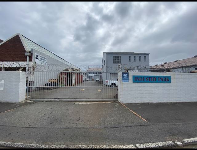900M² WAREHOUSE TO LET IN PAARDEN EILAND